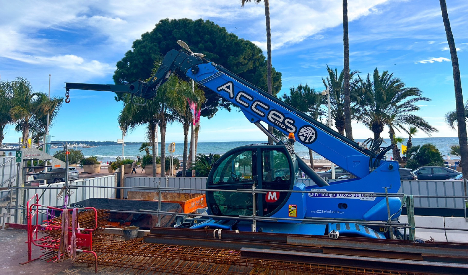 Chariot télescopique loué pour le chantier de la Villa Malmaison à CANNES.