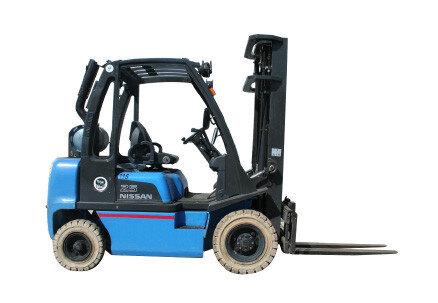 NISSAN UD02A25B | Chariot frontal gaz 2,5 t
